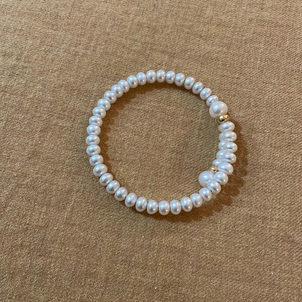 Pearl bracelet